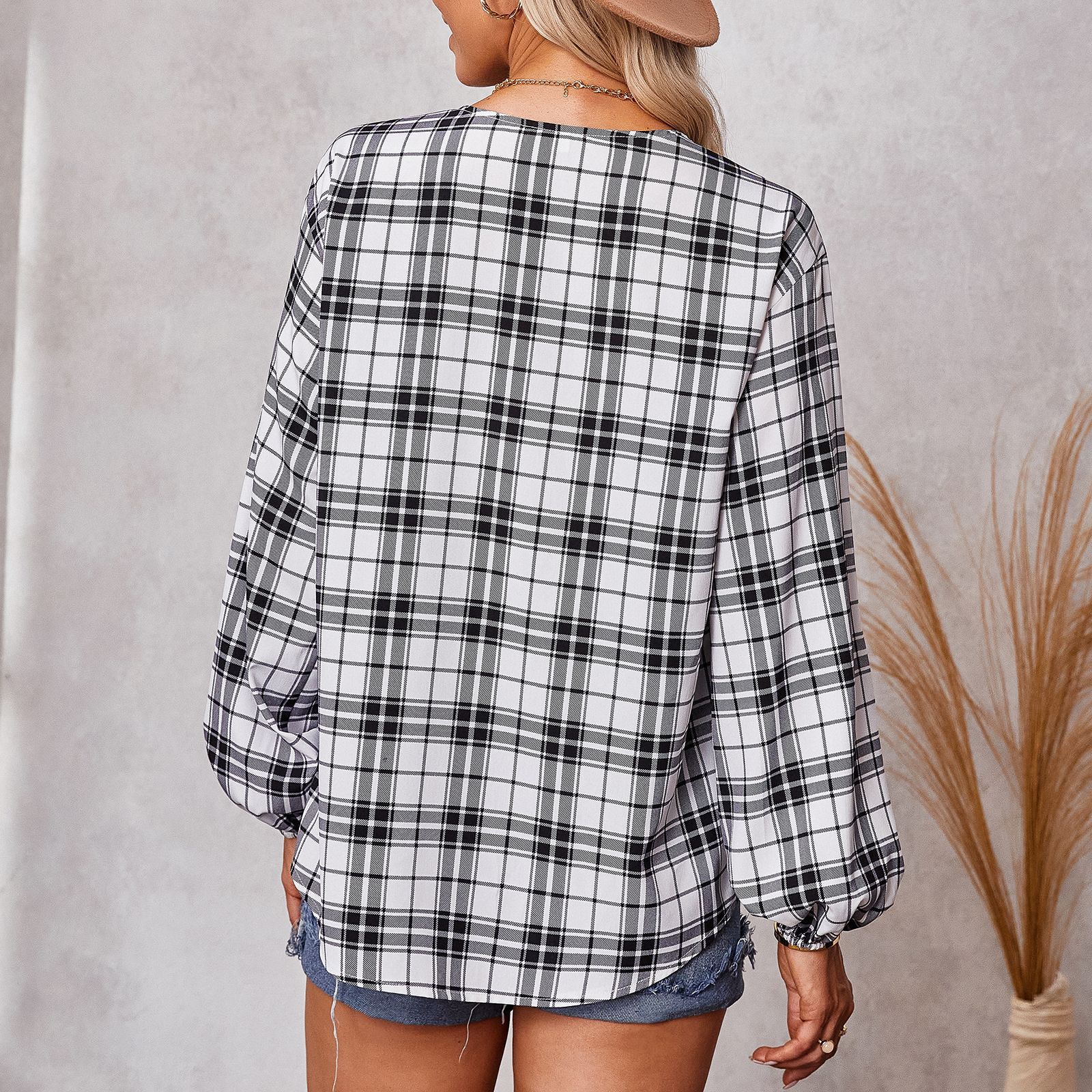 Trendy plaid crewneck shirt tide